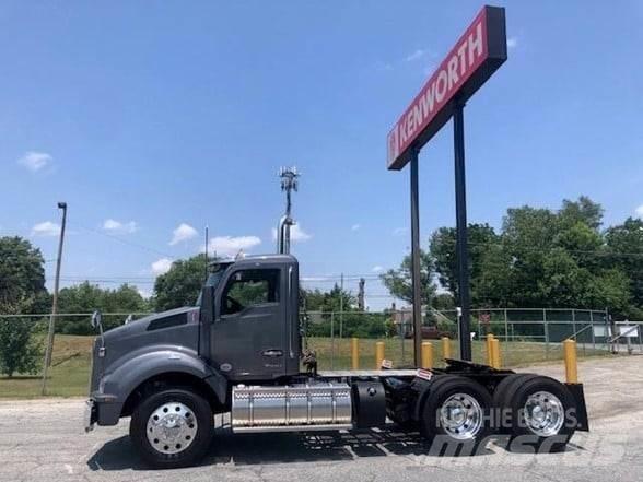 Kenworth T880 Tractor Units