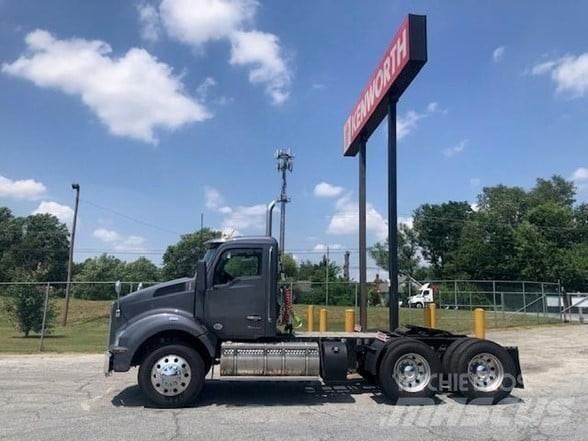 Kenworth T880 Tractor Units