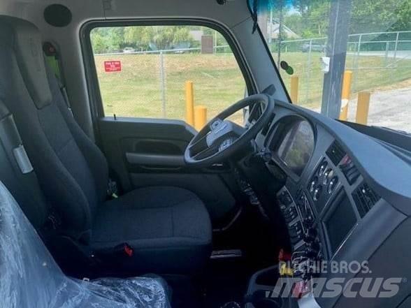 Kenworth T880 Tractor Units