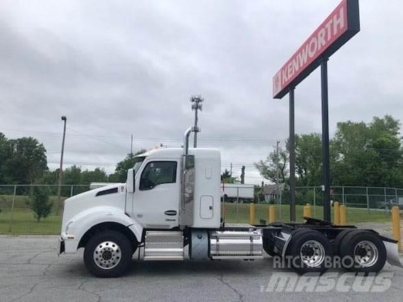 Kenworth T880 Tractor Units