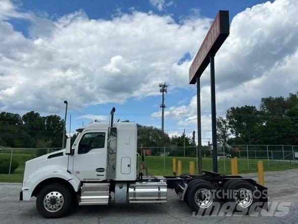Kenworth T880 Tractor Units