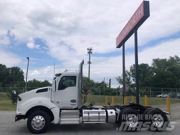Kenworth T880 Tractor Units