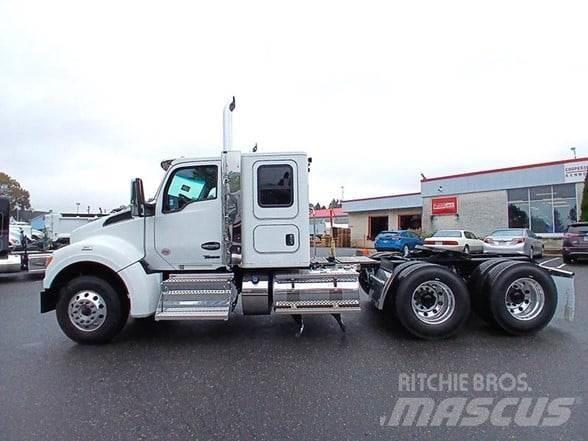 Kenworth T880 Tractor Units