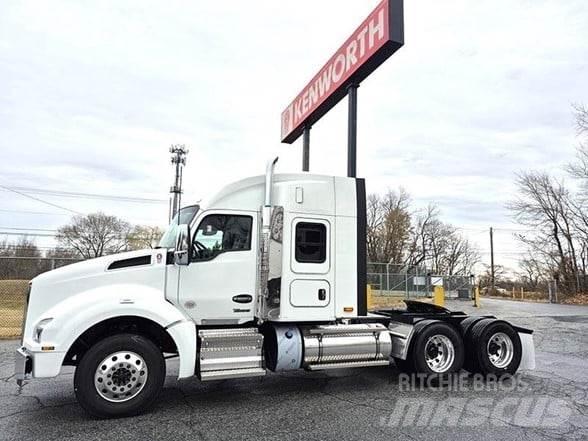 Kenworth T880 Tractor Units