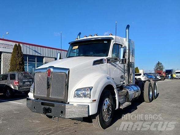 Kenworth T880 Tractor Units