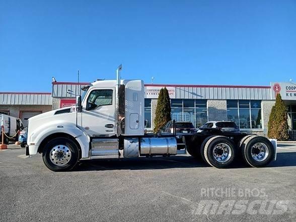 Kenworth T880 Tractor Units