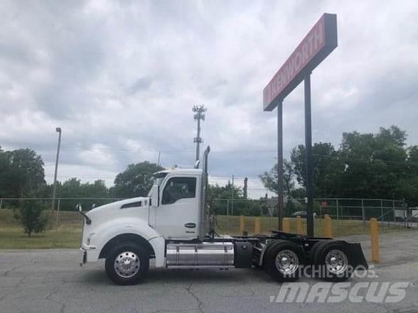 Kenworth T880 Tractor Units