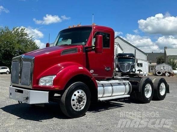 Kenworth T880 Tractor Units