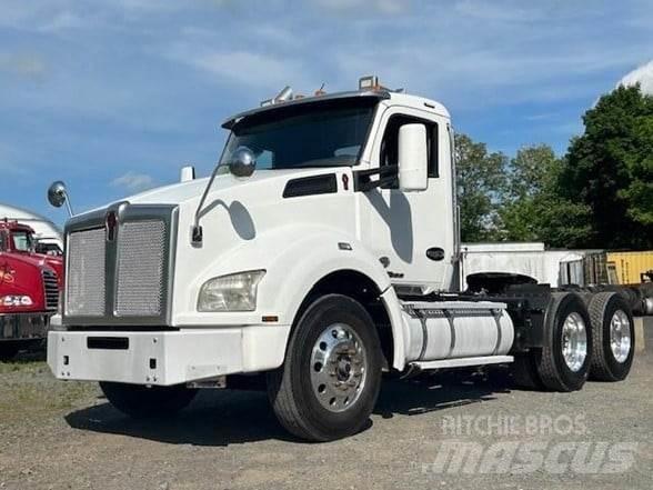 Kenworth T880 Tractor Units