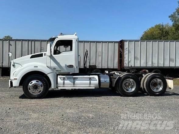 Kenworth T880 Tractor Units