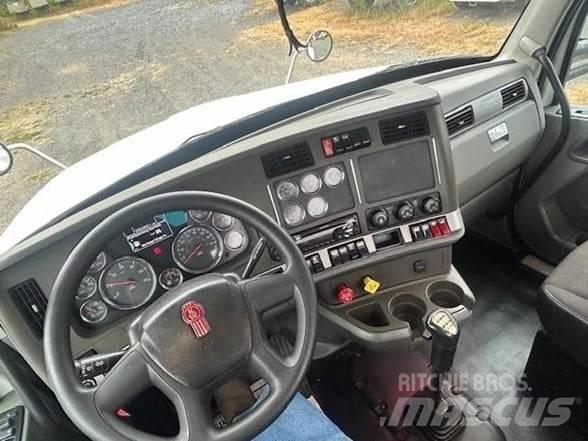 Kenworth T880 Tractor Units