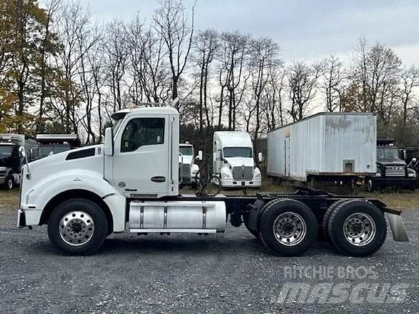 Kenworth T880 Tractor Units