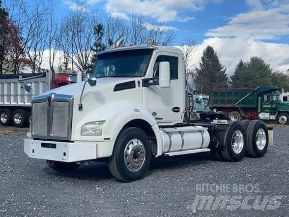 Kenworth T880 Tractor Units