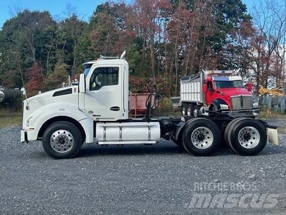 Kenworth T880 Tractor Units