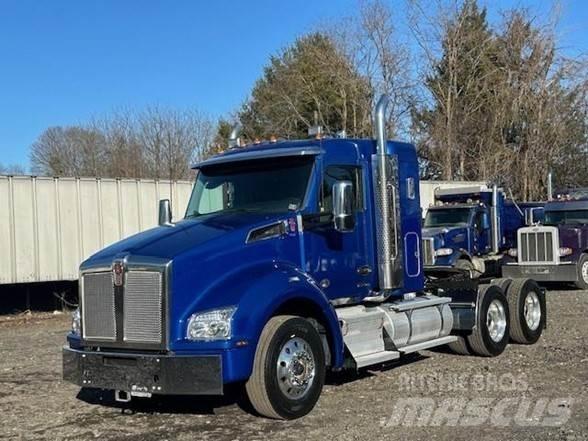 Kenworth T880 Tractor Units