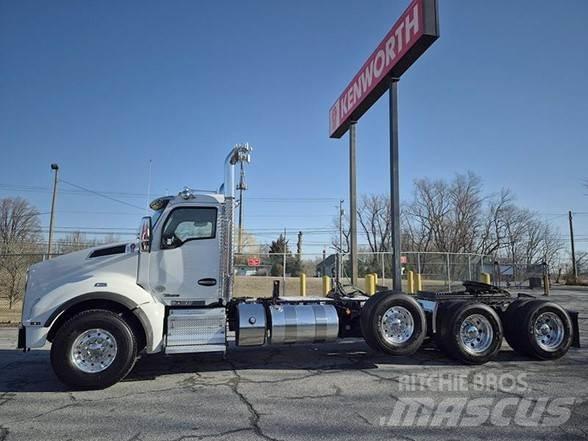 Kenworth T880 Tractor Units