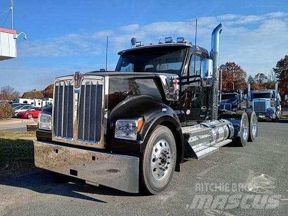 Kenworth W990 Tractor Units