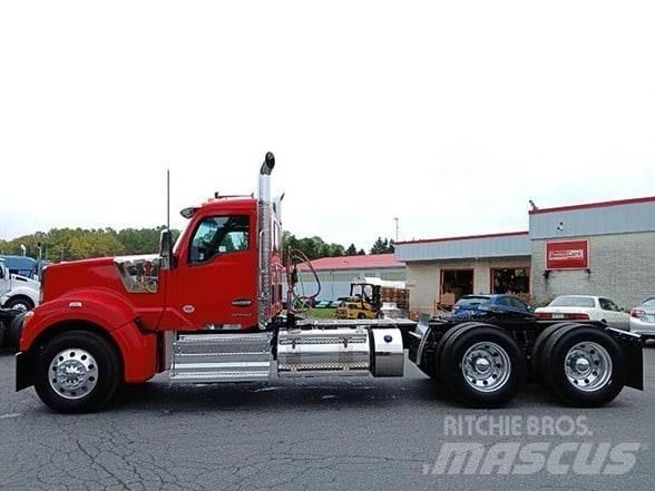 Kenworth W990 Tractor Units