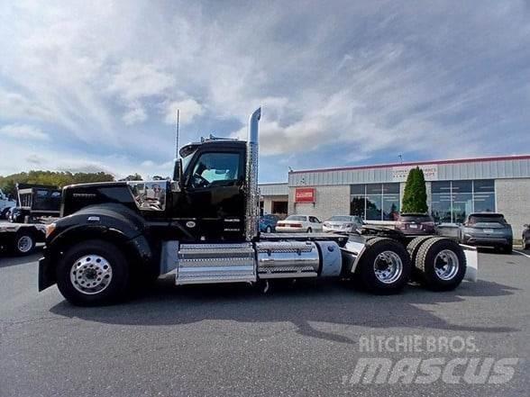 Kenworth W990 Tractor Units