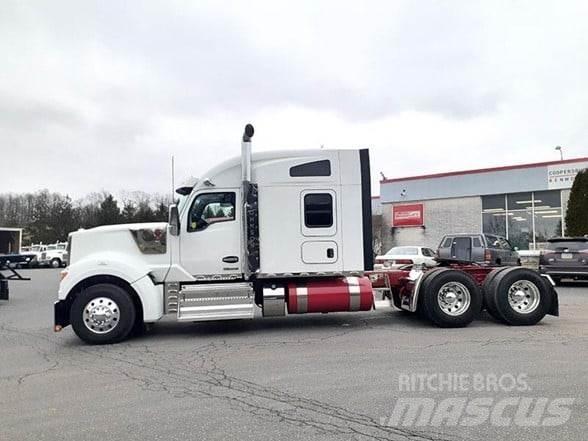 Kenworth W990 Tractor Units