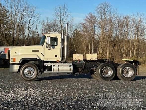 Mack CL733 Tractor Units