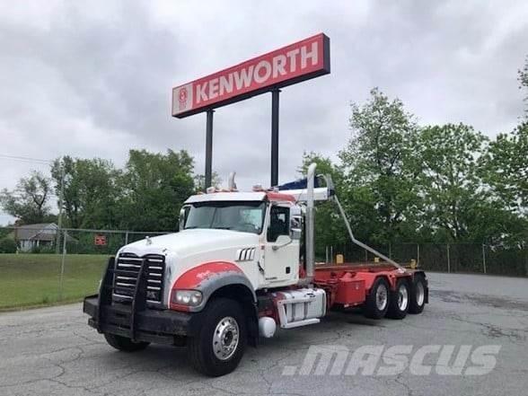 Mack GRANITE GU713 Waste trucks