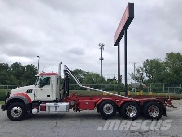 Mack GRANITE GU713 Waste trucks