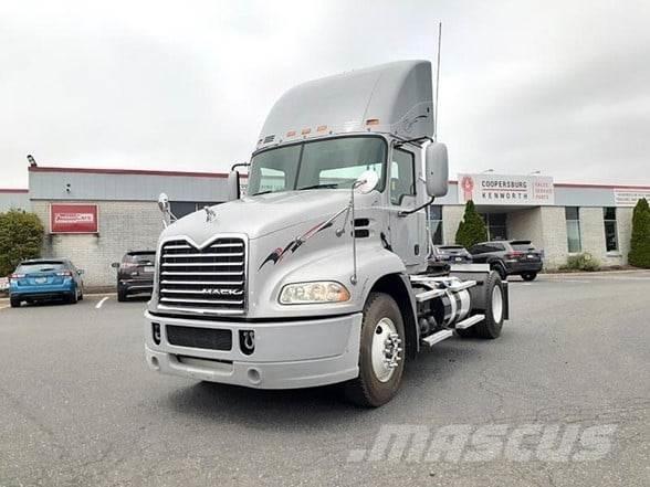 Mack PINNACLE CXU612 Tractor Units