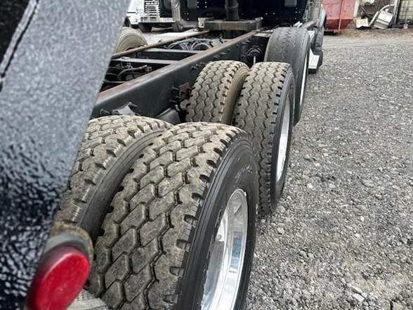 Peterbilt 567 Tipper trucks