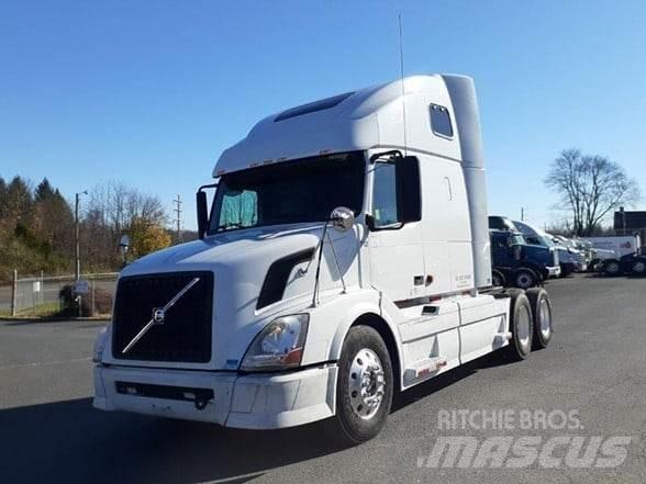 Volvo VNL64T670 Tractor Units