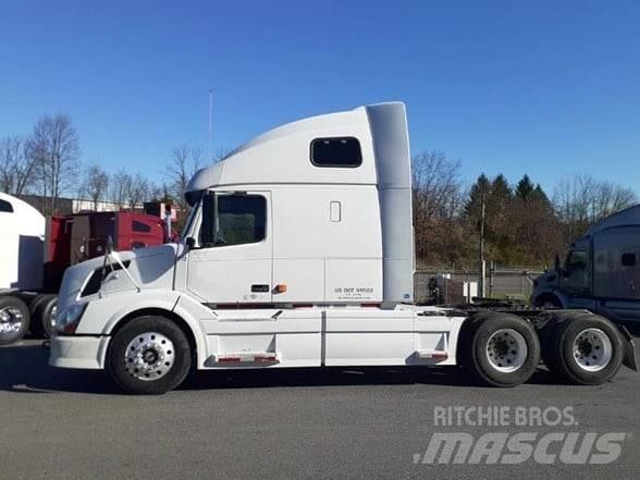 Volvo VNL64T670 Tractor Units