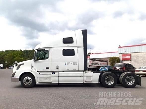 Volvo VNL64T780 Tractor Units
