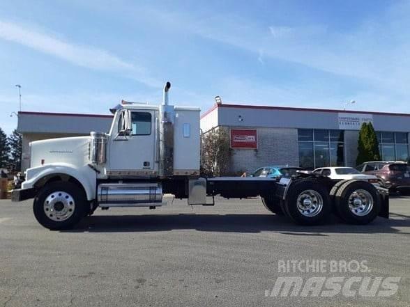 Western Star 4900 Tractor Units