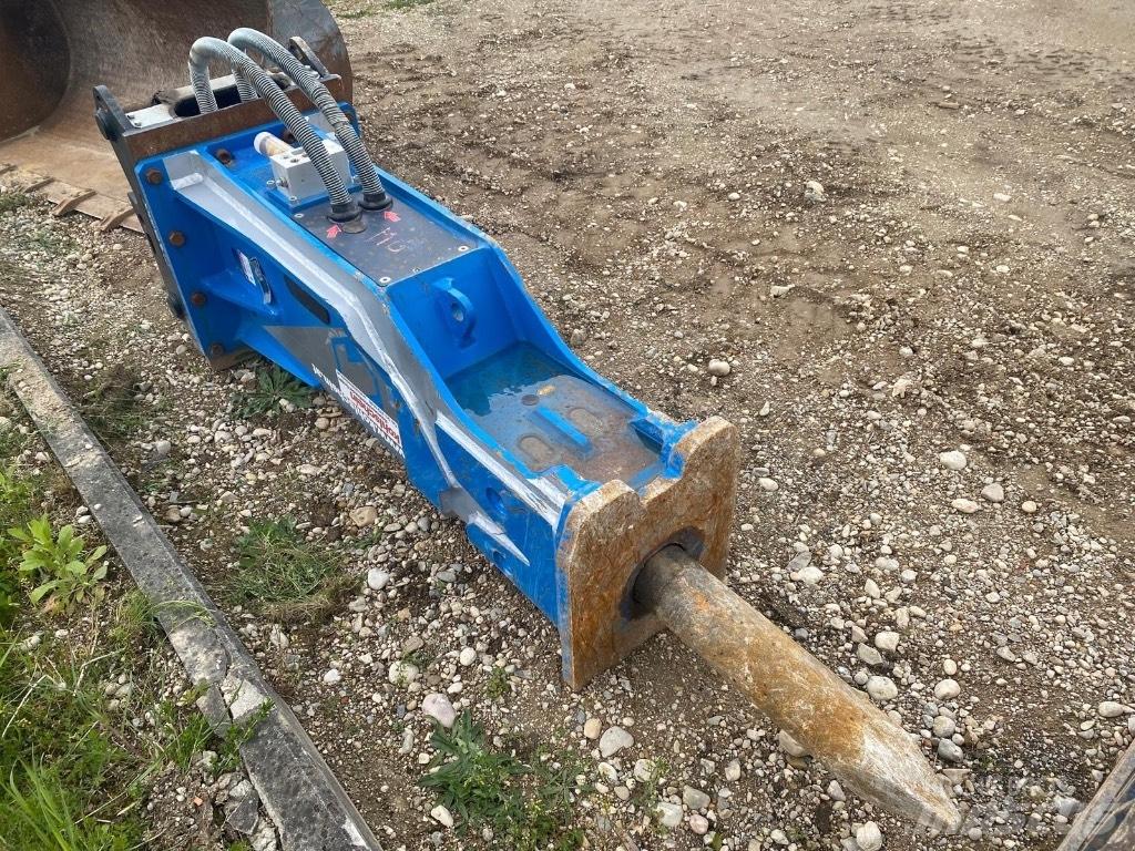 Okada 2600 Hammers / Breakers
