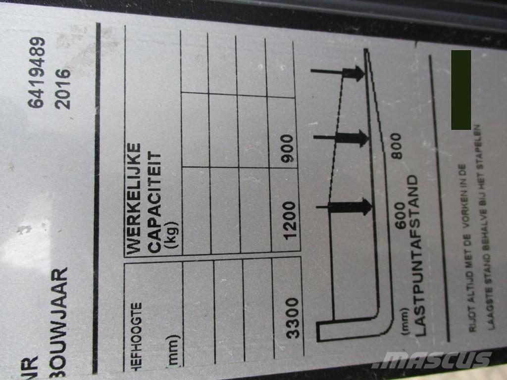 Toyota SPE120 Low lifter with platform