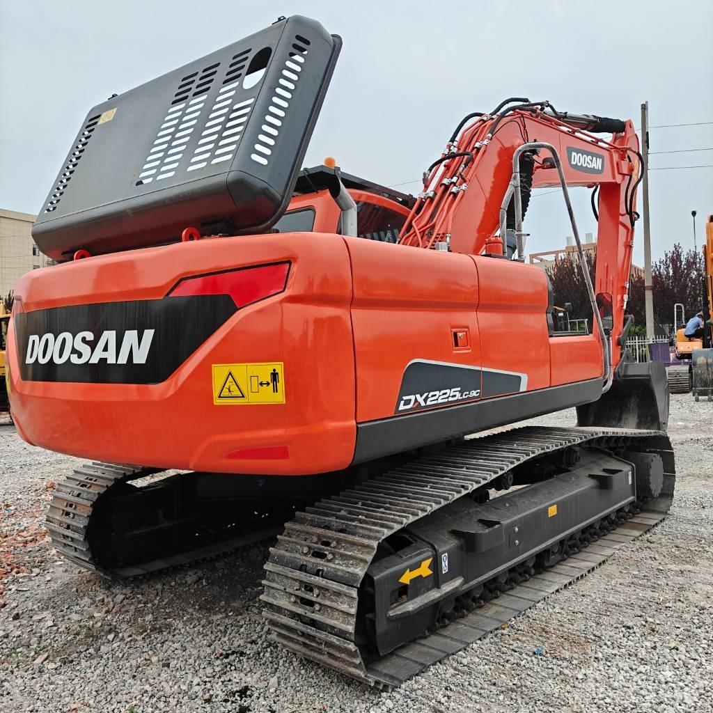Doosan DX225LC-9C Crawler excavators