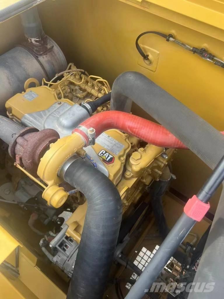 CAT 320 Crawler excavators