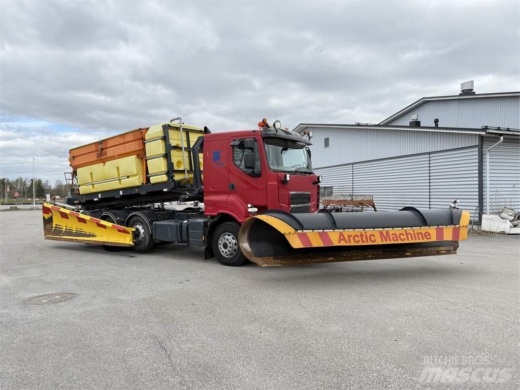 Sisu R500 8X2 Cable lift demountable trucks