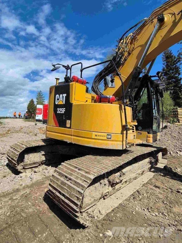CAT 325FLCR Crawler excavators