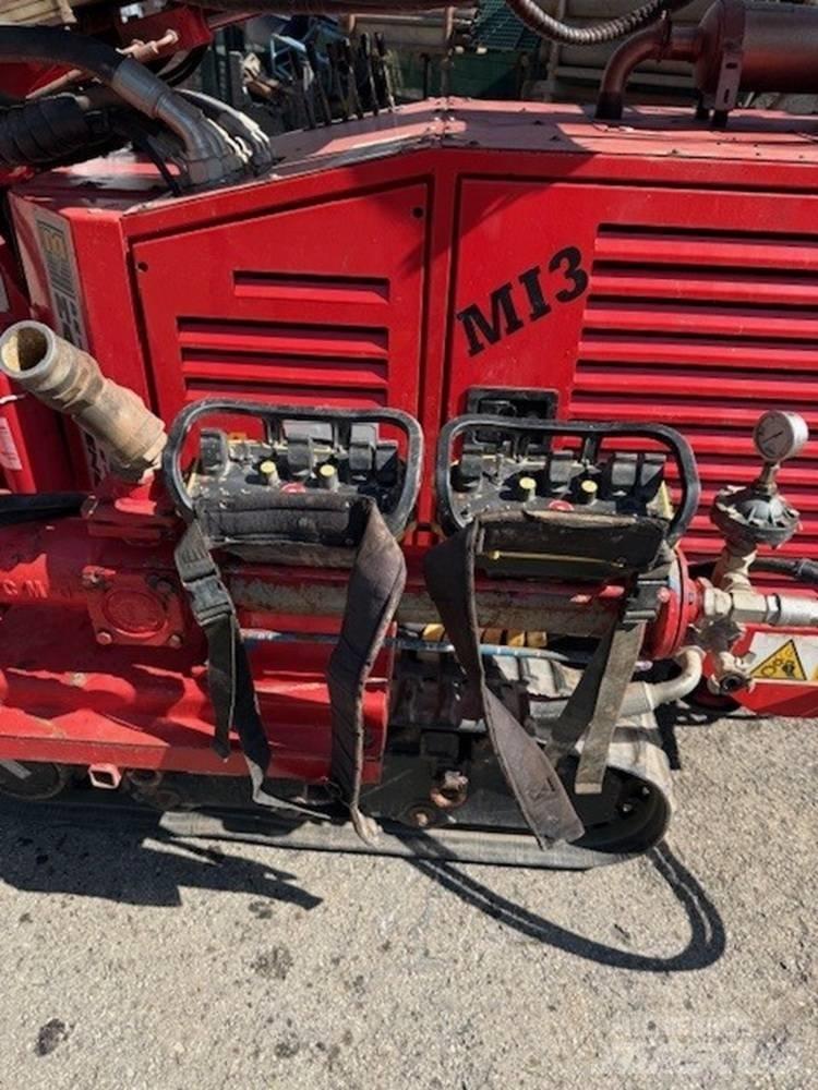 Massenza MI3 Piling rigs