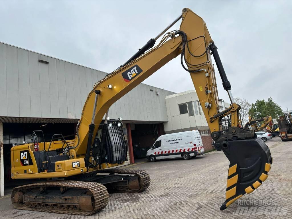 CAT 330 Crawler excavators
