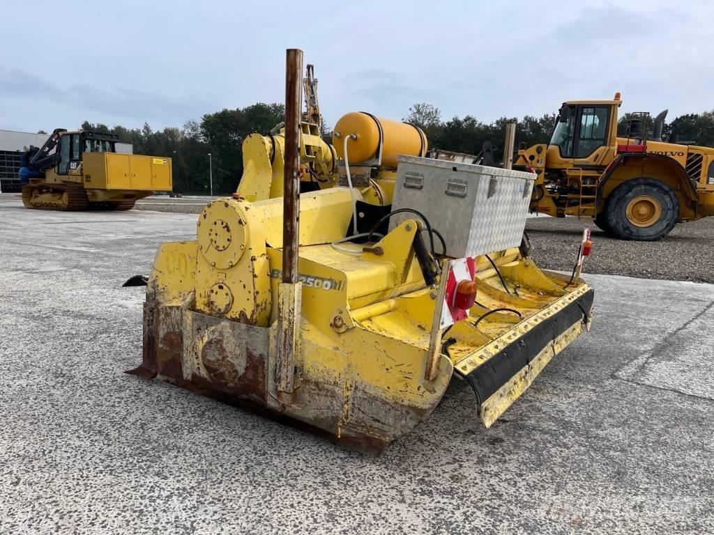 Bomag BSF 2500 Asphalt recyclers