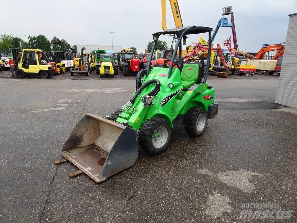 Avant 423 Mini loaders