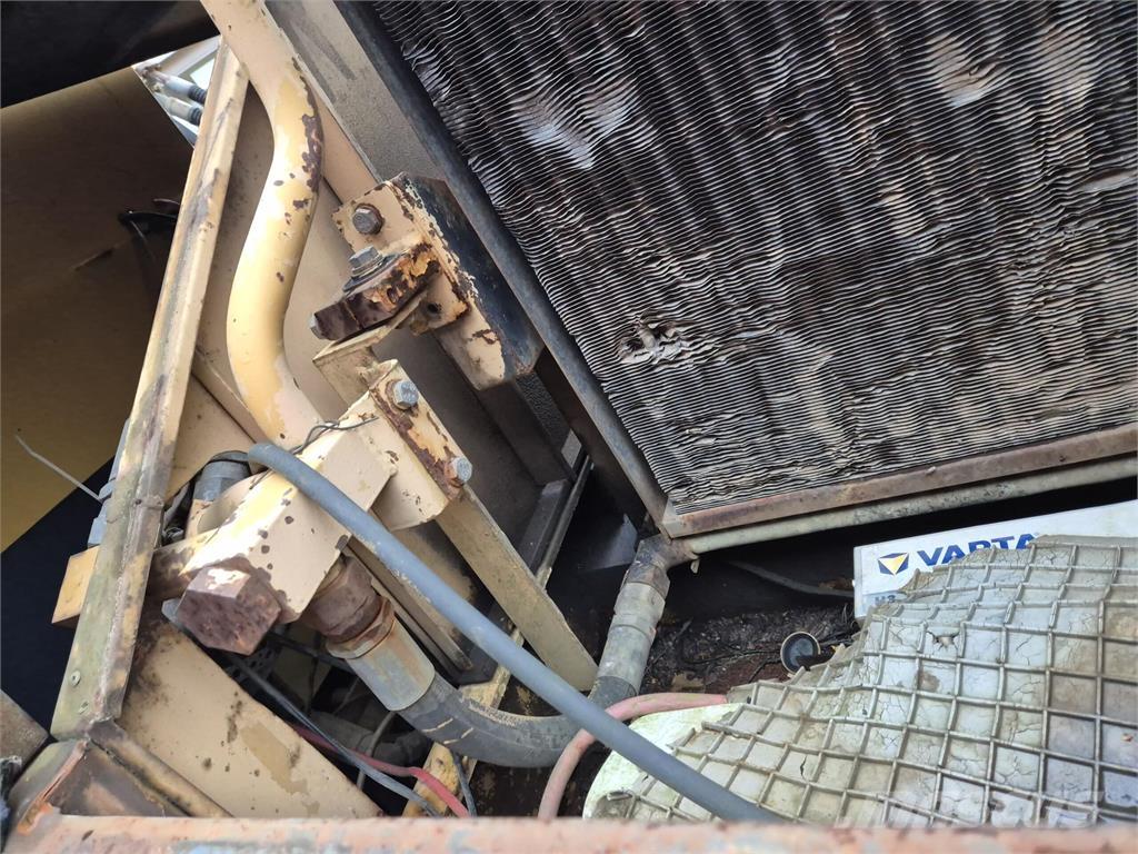 Komatsu PC180LC-3 Crawler excavators