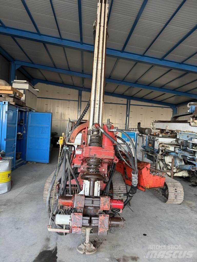 Soilmec SM305 Anchor drill rigs