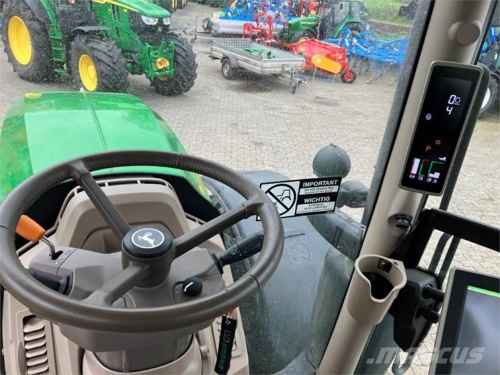 John Deere 6R 215 Tractors