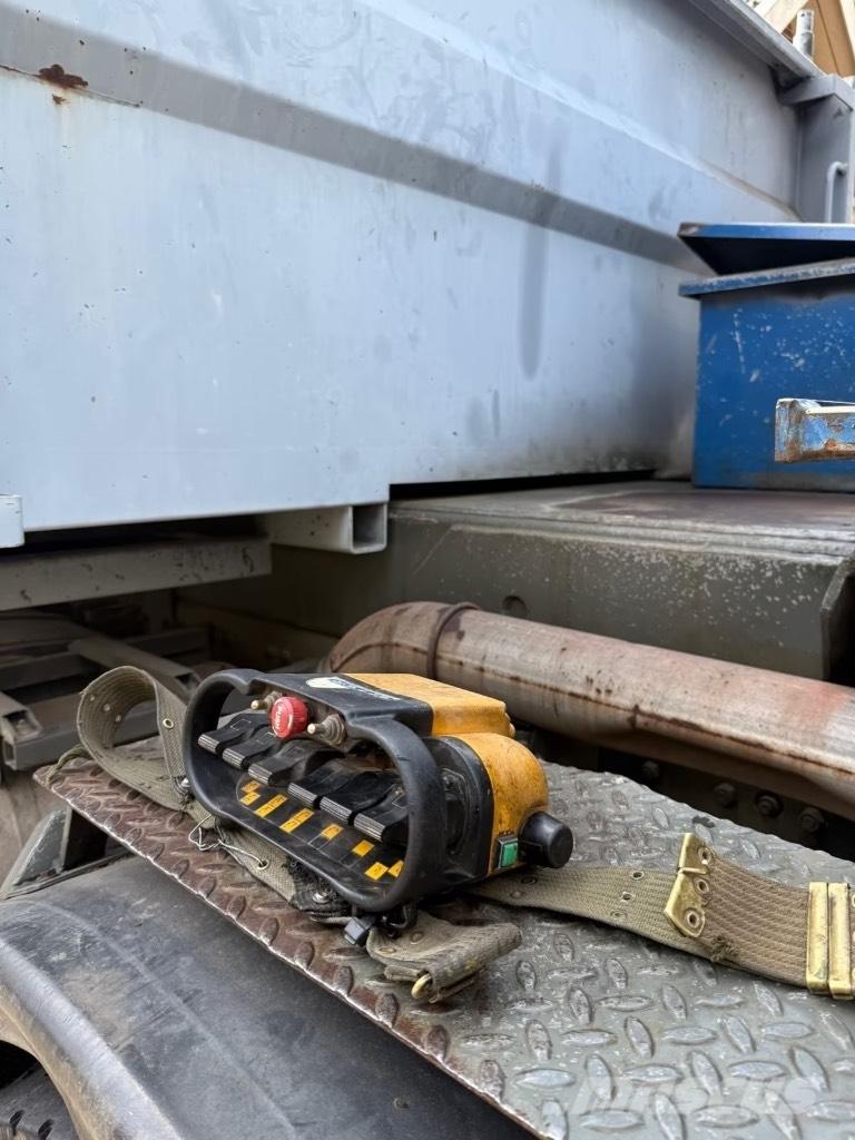 Volvo FM 12 380 Tipper trucks