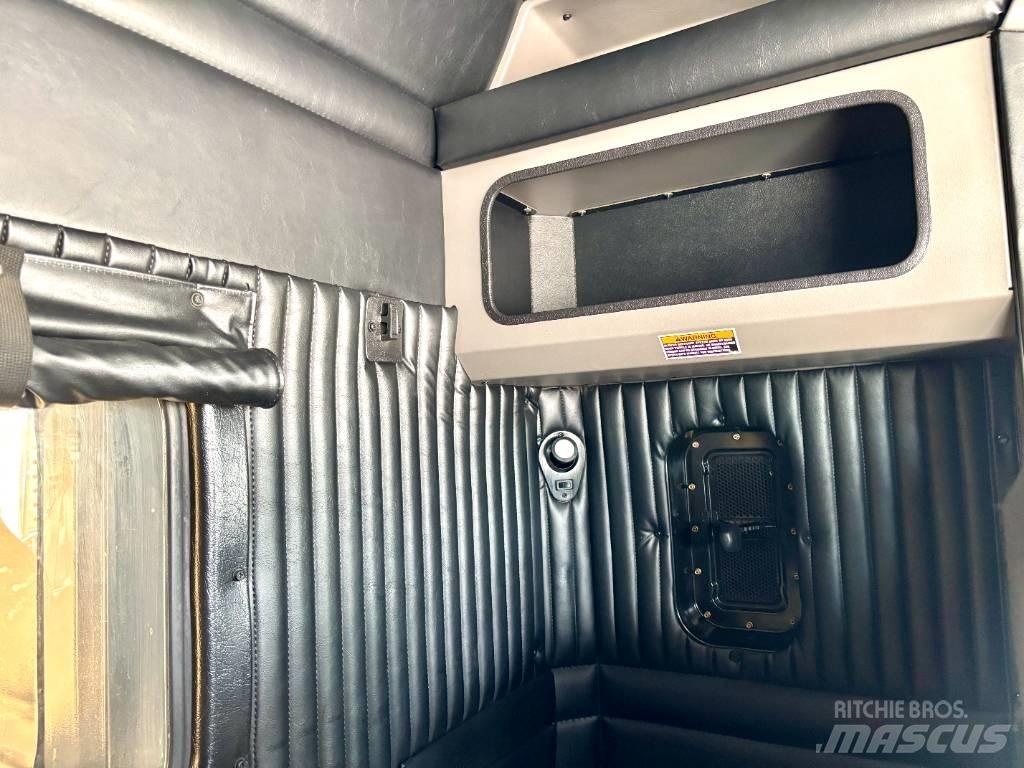 Kenworth W 900 Tractor Units