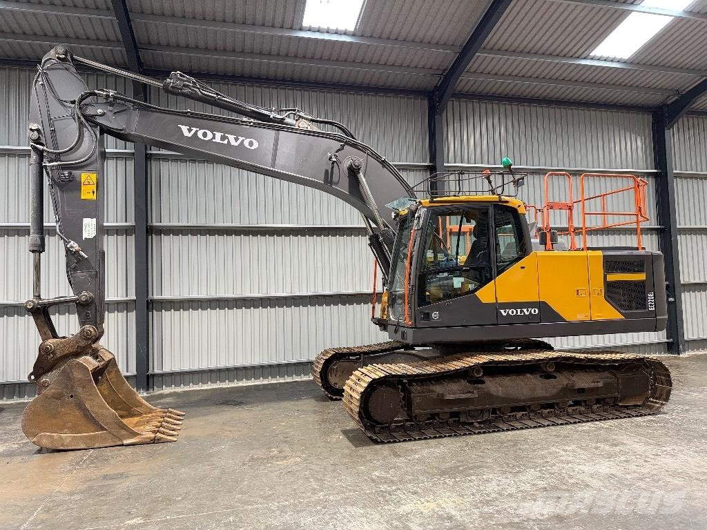 Volvo EC 220 E Crawler excavators