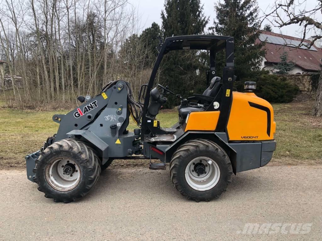 GiANT V 6004 T X-Tra Telehandlers for agriculture